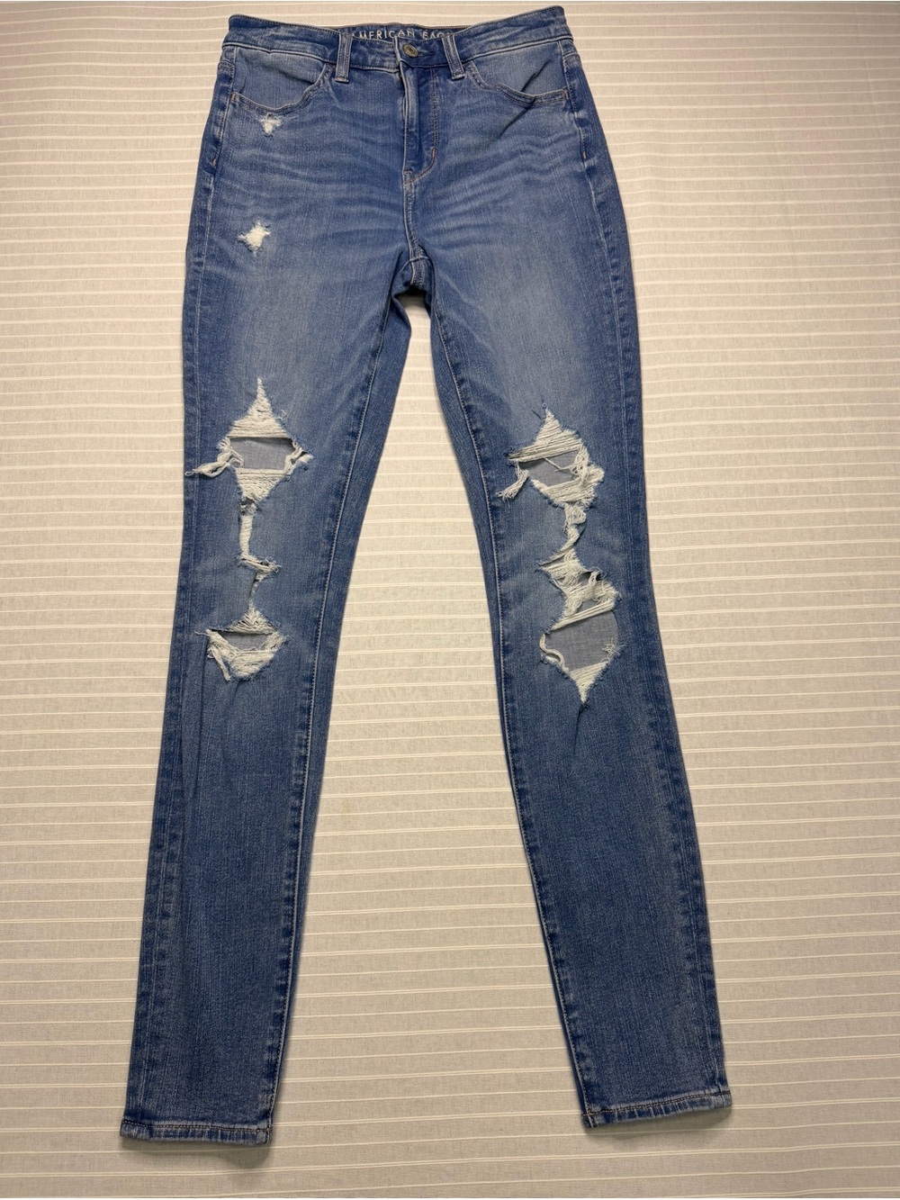American Eagle The Dream Jean Distressed Jeans – Size 4